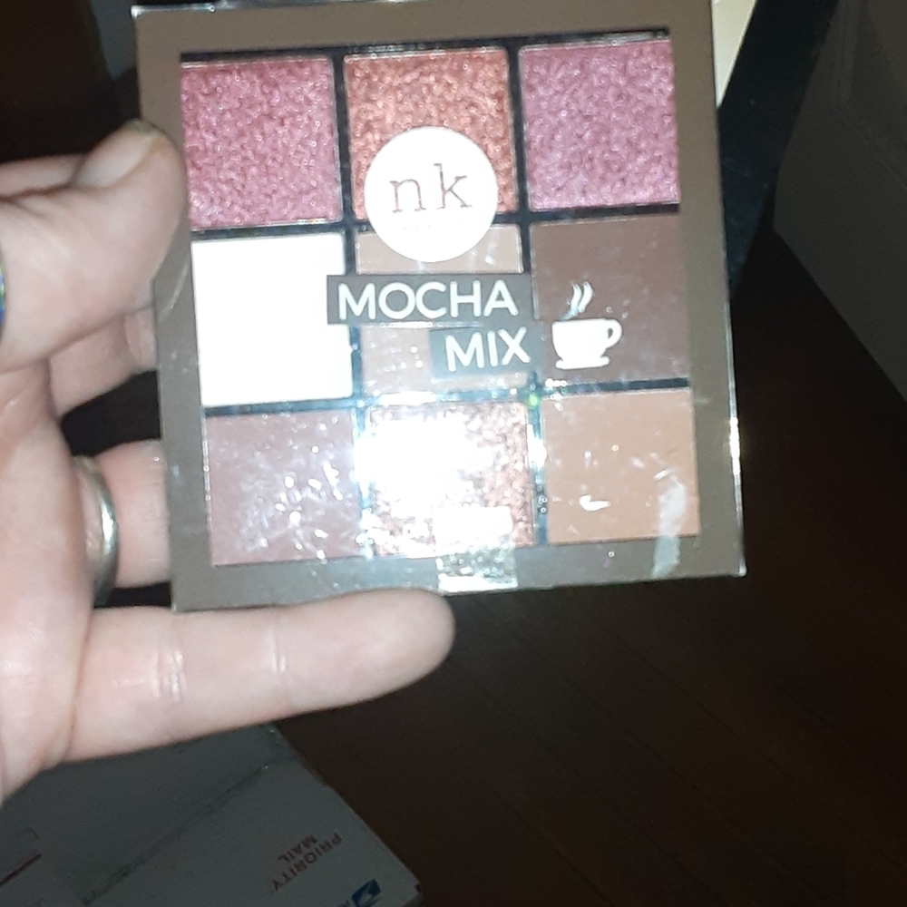 2 eye shadow pallete